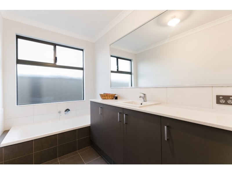 30b Bullfinch Street, Spearwood WA 6163