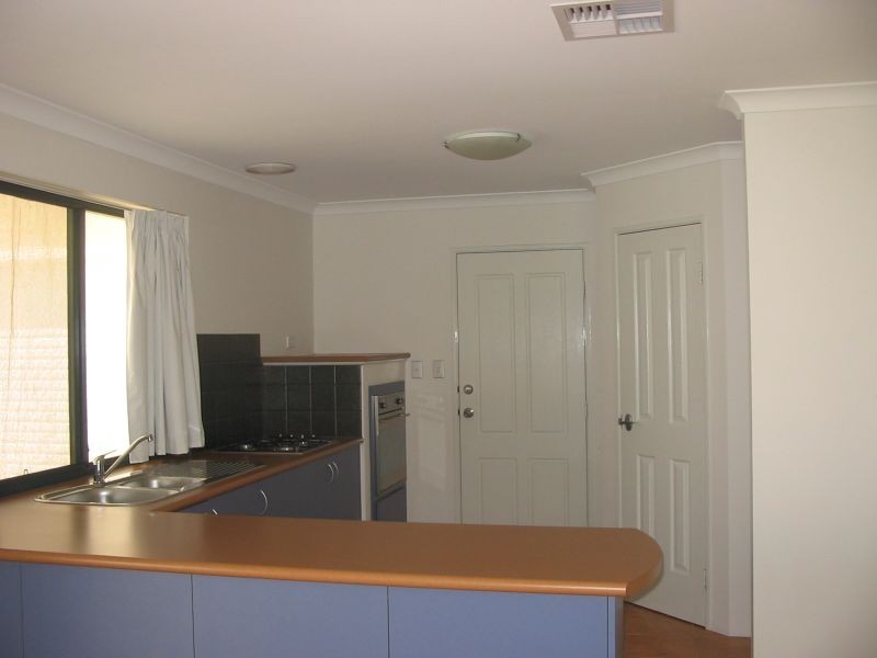 10 Satinwood Court, Thornlie WA 6108