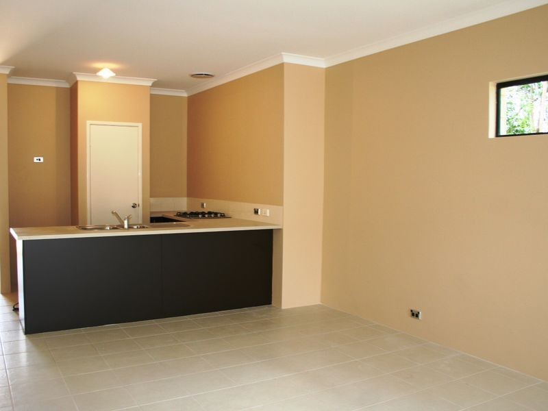 1/22 Edward Street, Queens Park WA 6107