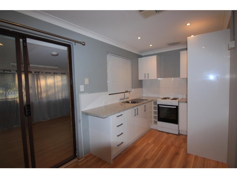 2 Grealis Street, Armadale WA 6112