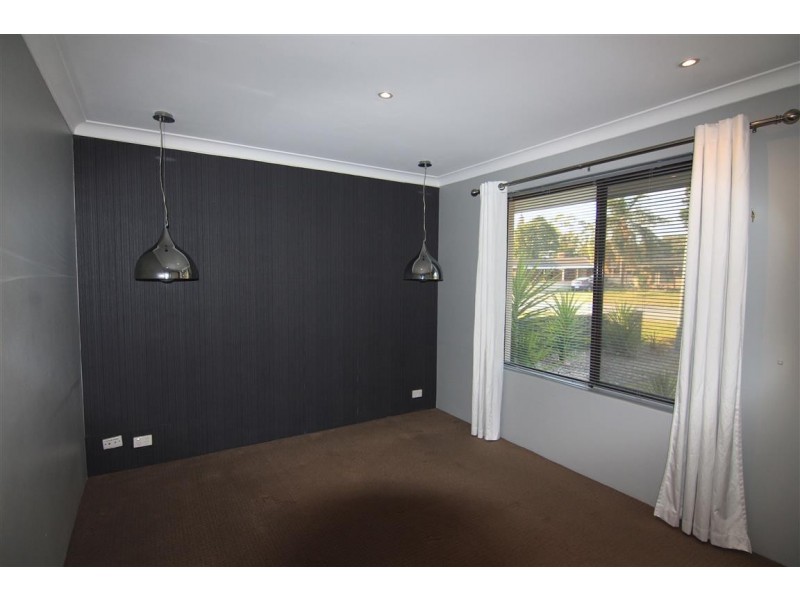 2 Grealis Street, Armadale WA 6112