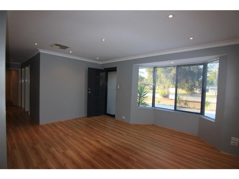 2 Grealis Street, Armadale WA 6112