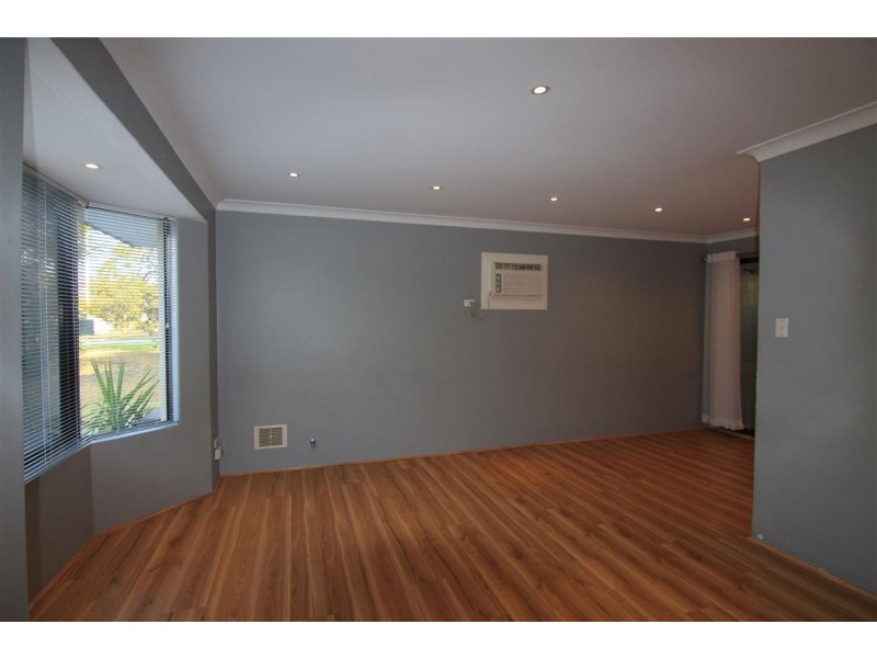 2 Grealis Street, Armadale WA 6112