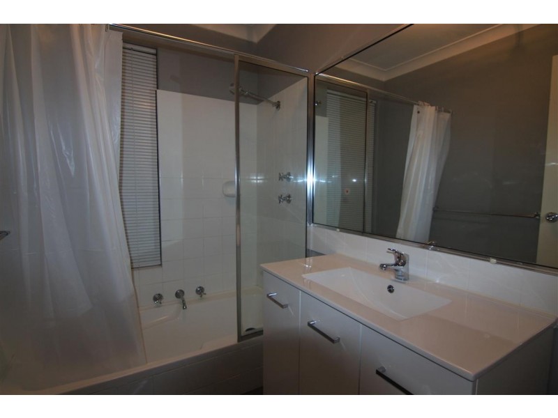 2 Grealis Street, Armadale WA 6112