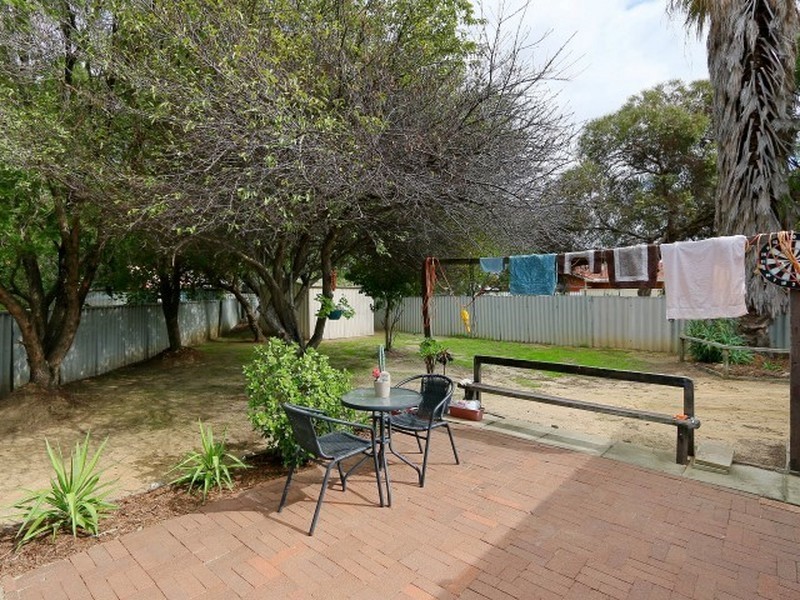 2 Grealis Street, Armadale WA 6112