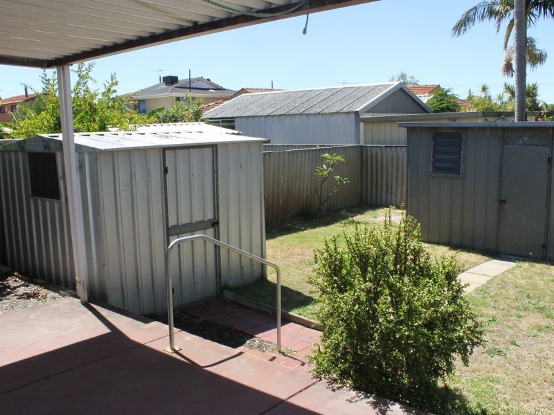 28 Panamuna Drive, Willetton WA 6155