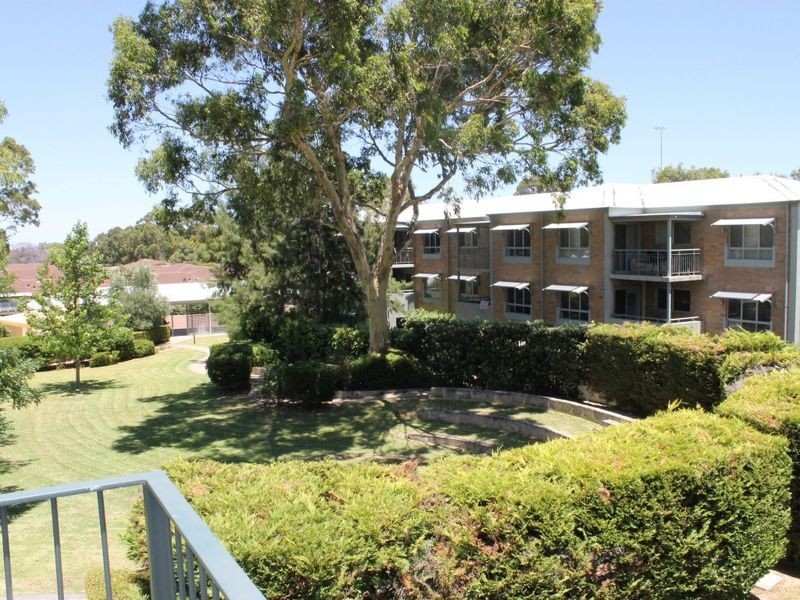 31/15 Friar John Way, Coolbellup WA 6163