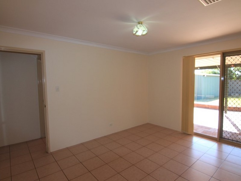 19 Libson Court, Parkwood WA 6147