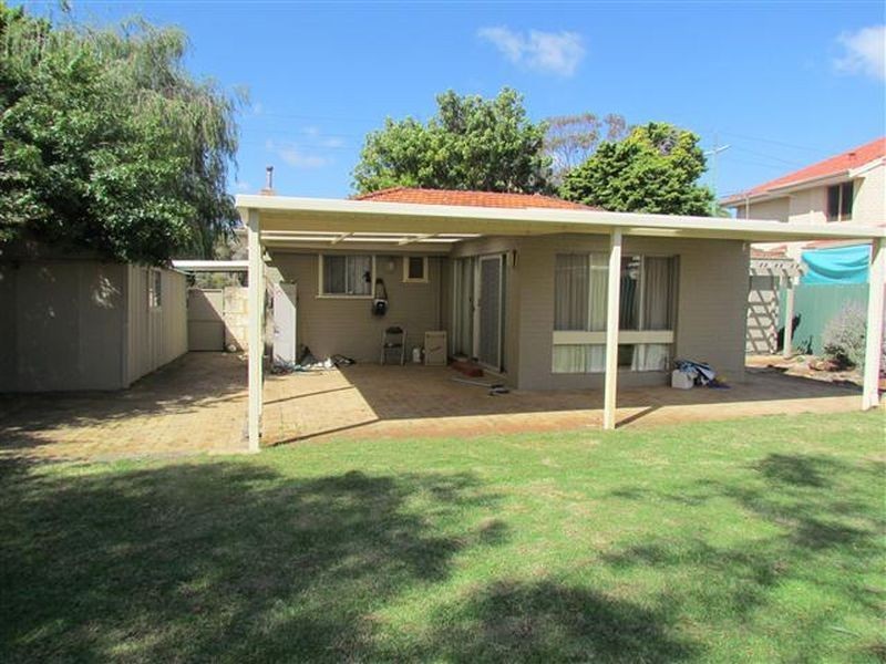 41 Goss Avenue, Manning WA 6152