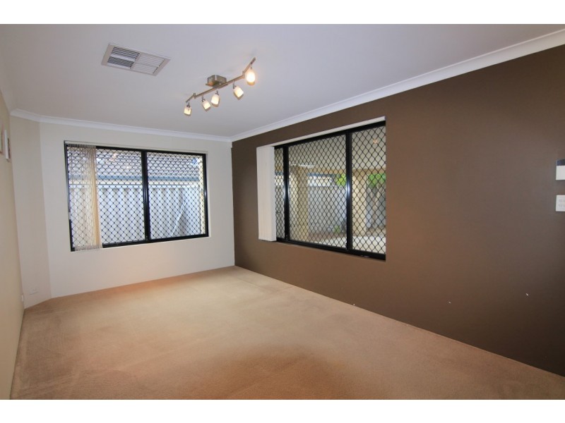 3 Melbourne Street, St James WA 6102