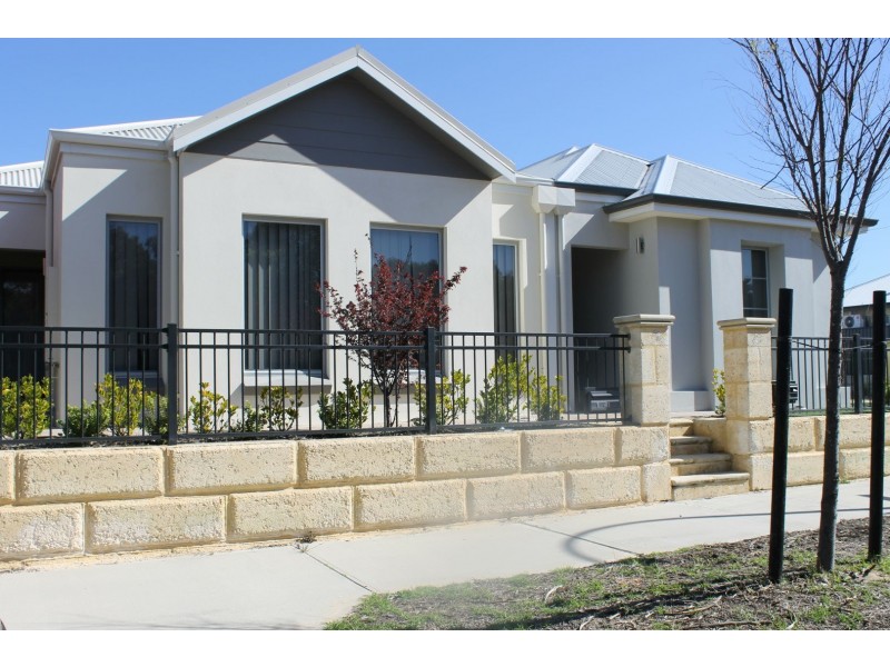 Unit 1/41 Bellarazio Promenade, Aveley WA 6069