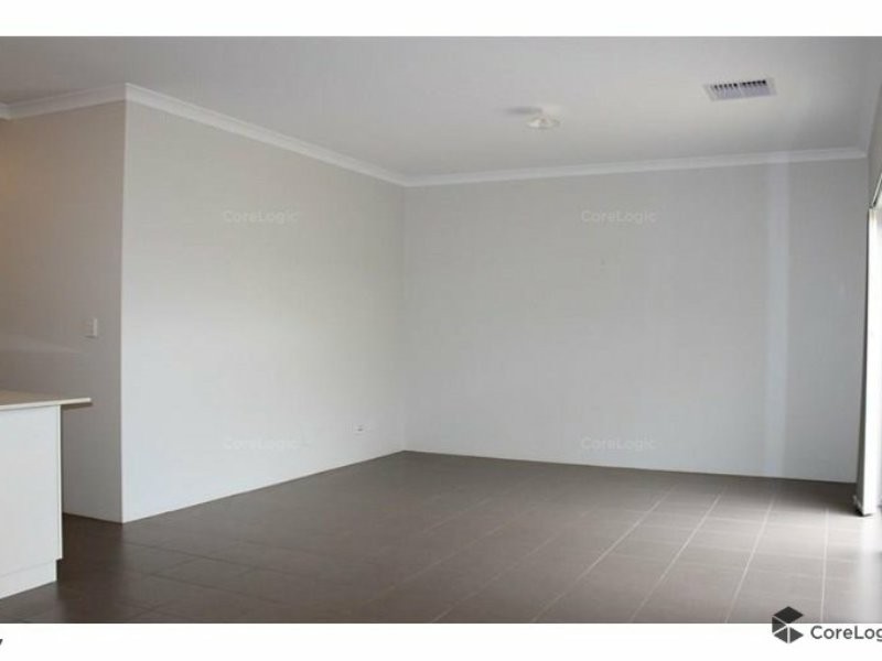 Unit 1/41 Bellarazio Promenade, Aveley WA 6069