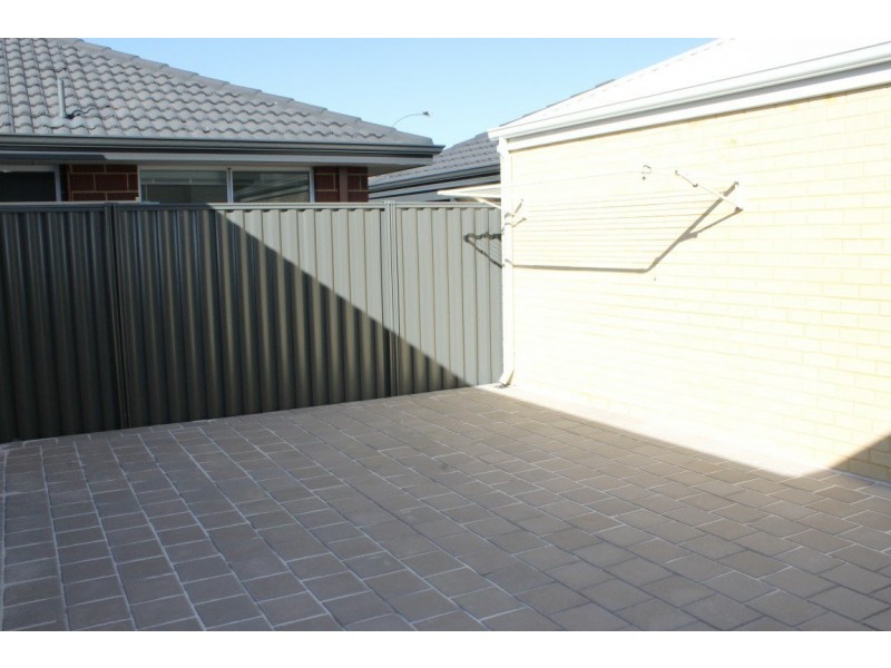 Unit 1/41 Bellarazio Promenade, Aveley WA 6069