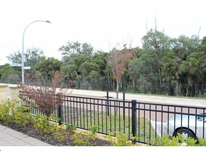 Unit 1/41 Bellarazio Promenade, Aveley WA 6069