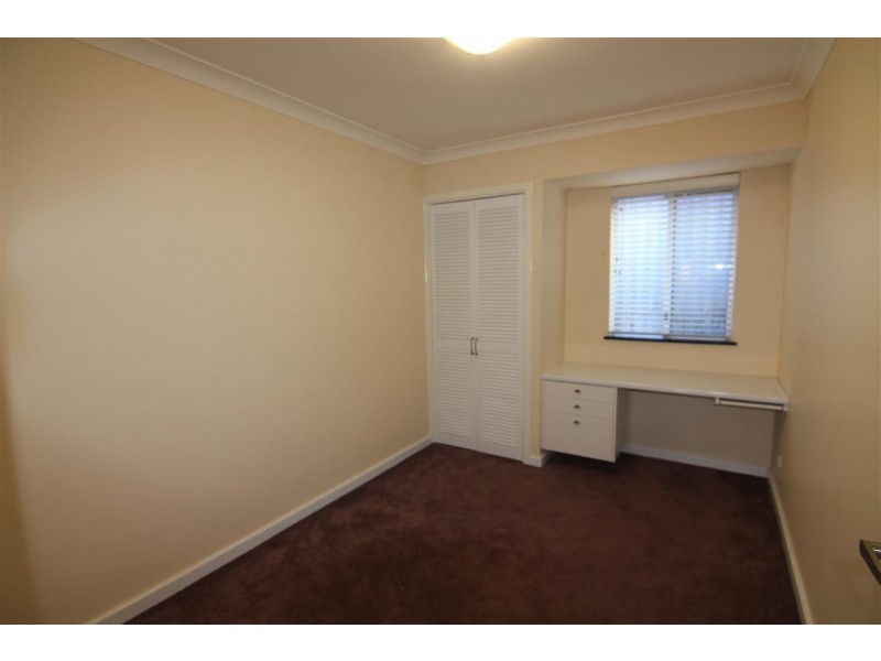 25 Ningaloo Way, Thornlie WA 6108