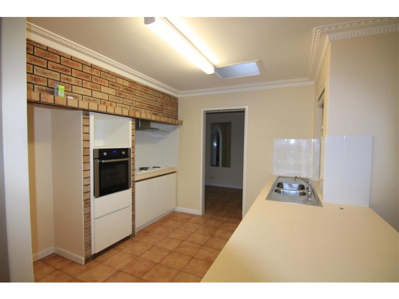 25 Ningaloo Way, Thornlie WA 6108