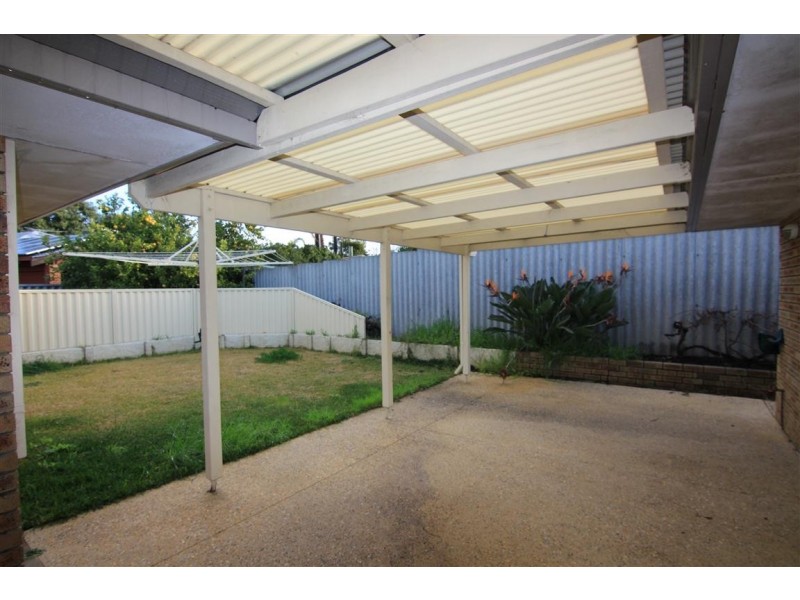 25 Ningaloo Way, Thornlie WA 6108