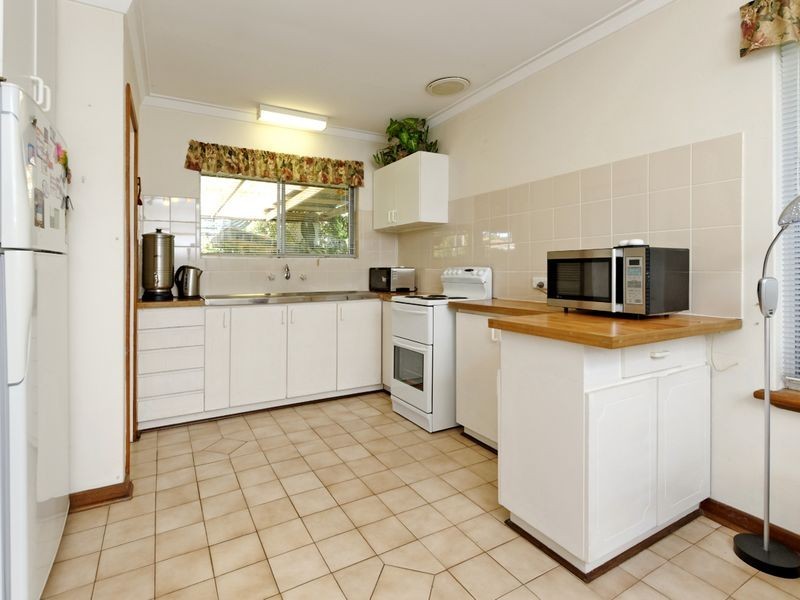 26 Vesta CRESCENT, Shelley WA 6148