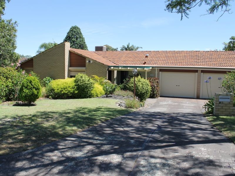 6 Nigel Court, Leeming WA 6149