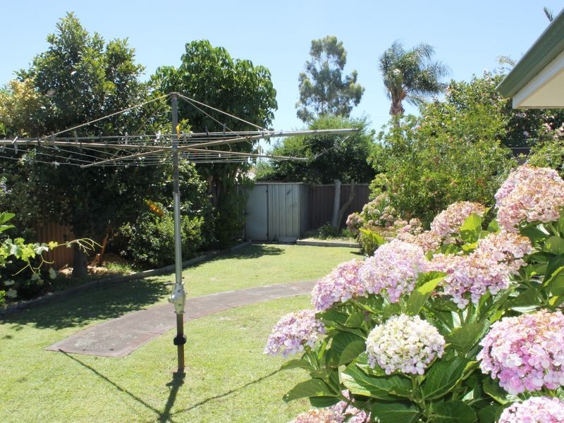 6 Nigel Court, Leeming WA 6149