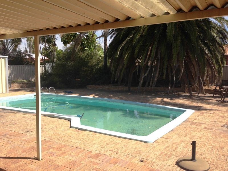 8 Tremandra Way, Parkwood WA 6147