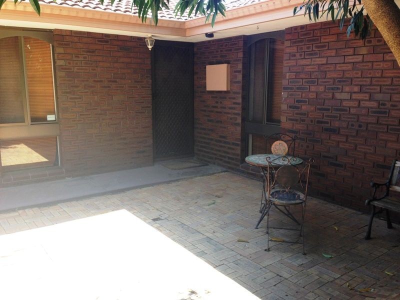 8 Tremandra Way, Parkwood WA 6147