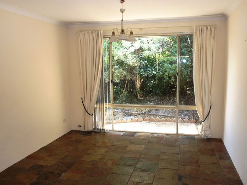 2 Harrington Crescent, Leeming WA 6149