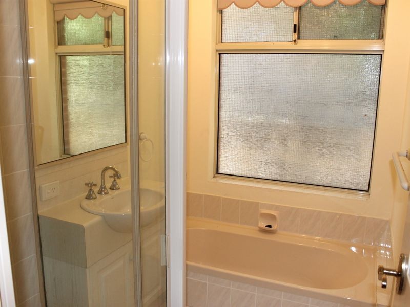 2 Harrington Crescent, Leeming WA 6149