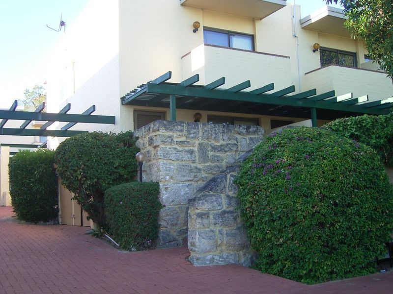 35/64 McMaster Sreet, Victoria Park WA 6100