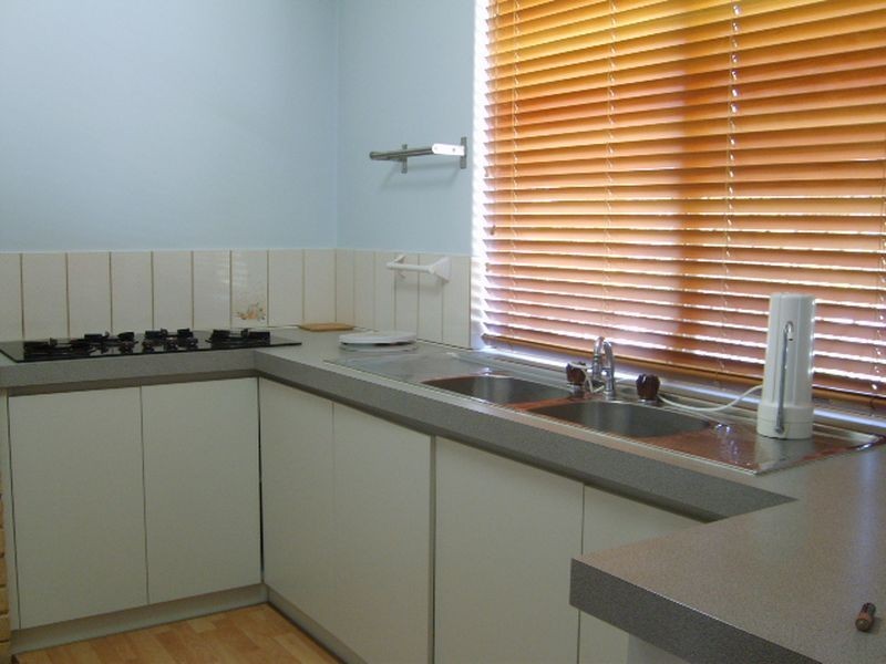 7/8 Neon Close, Parkwood WA 6147