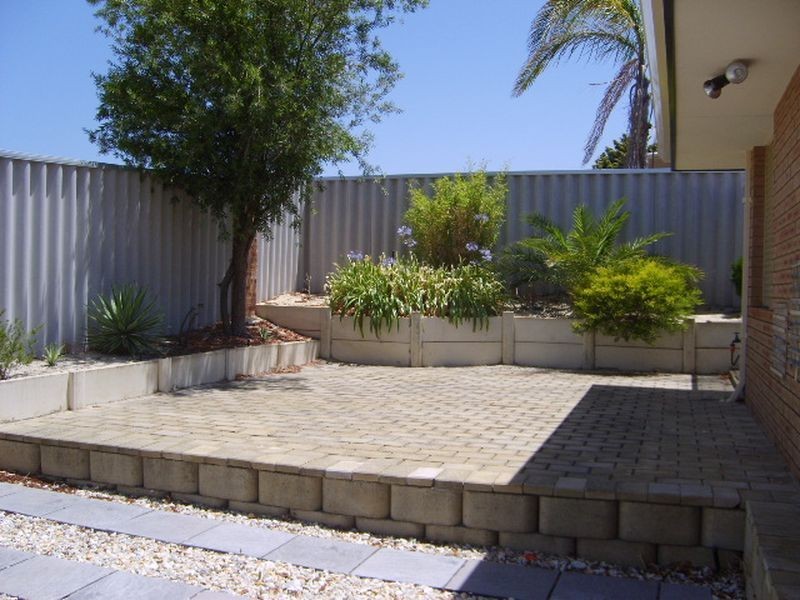 7/8 Neon Close, Parkwood WA 6147