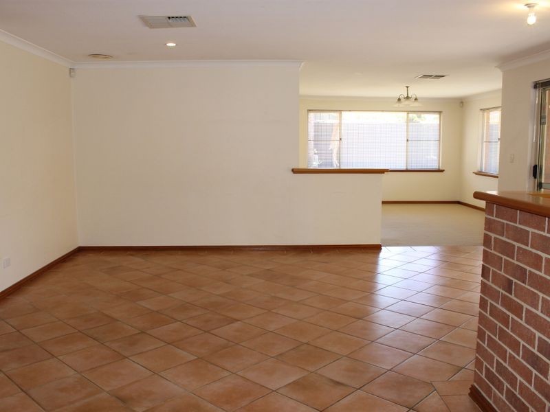 49 Hatherley Parade, Winthrop WA 6150