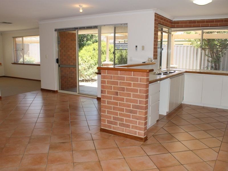 49 Hatherley Parade, Winthrop WA 6150