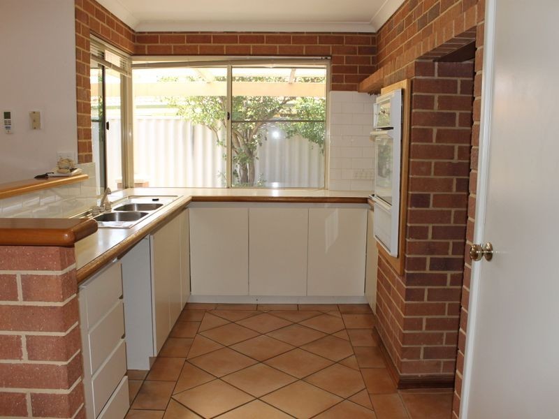 49 Hatherley Parade, Winthrop WA 6150
