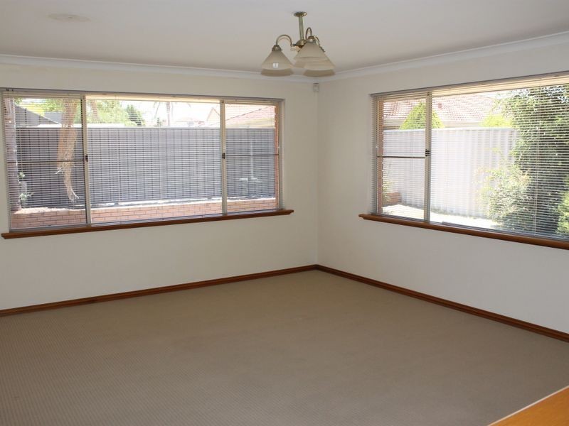 49 Hatherley Parade, Winthrop WA 6150