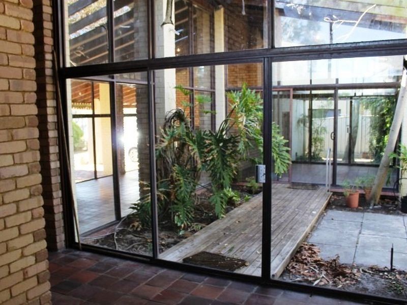 345 Riverton Drive North, Shelley WA 6148