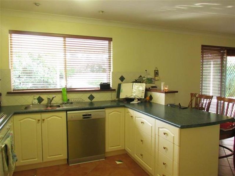 9 Crocus Way, Ferndale WA 6148