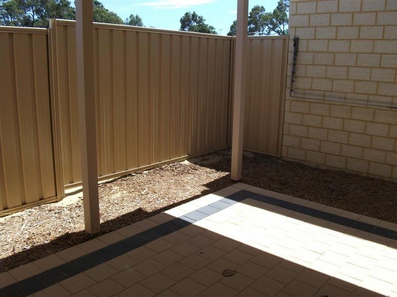 6/13 Devonshire Terrace, Armadale WA 6112