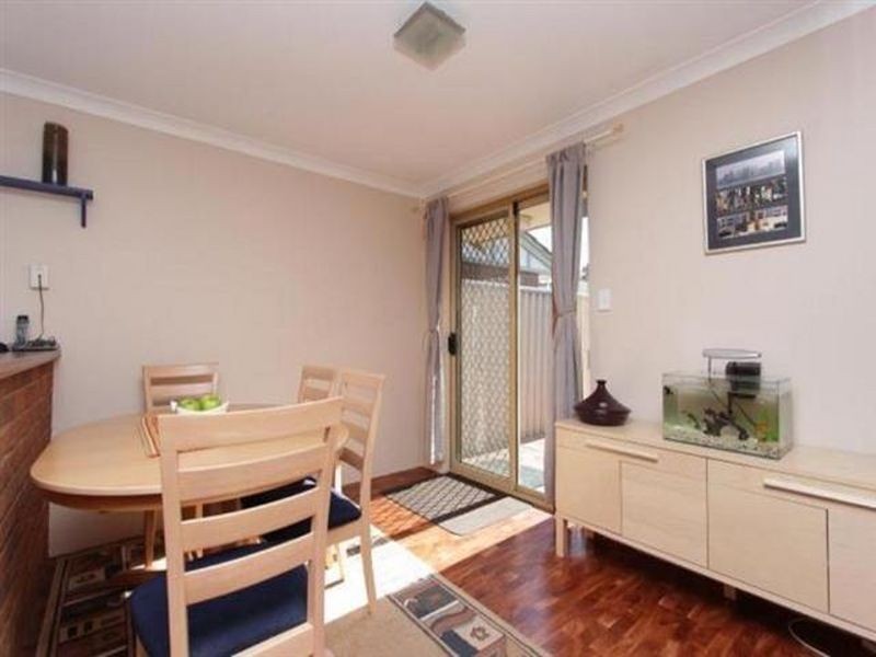 11/5 Dewey Street, Shelley WA 6148