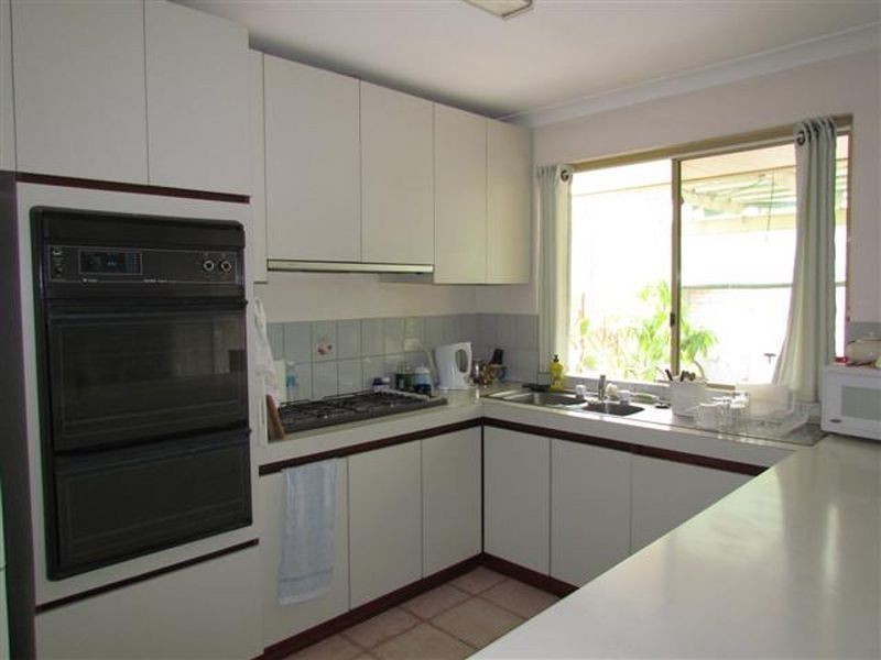17b Sixth Avenue, Shelley WA 6148