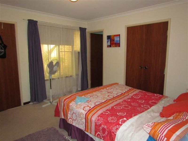 17b Sixth Avenue, Shelley WA 6148