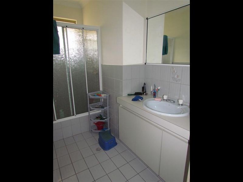17b Sixth Avenue, Shelley WA 6148