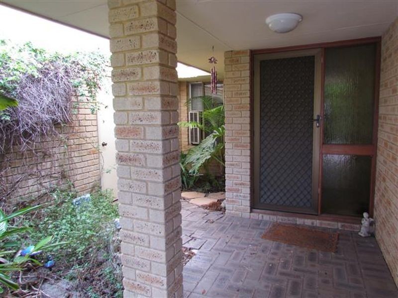 17b Sixth Avenue, Shelley WA 6148