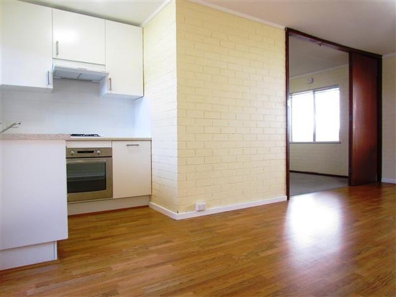 11/318 Canning Highway, Bicton WA 6157