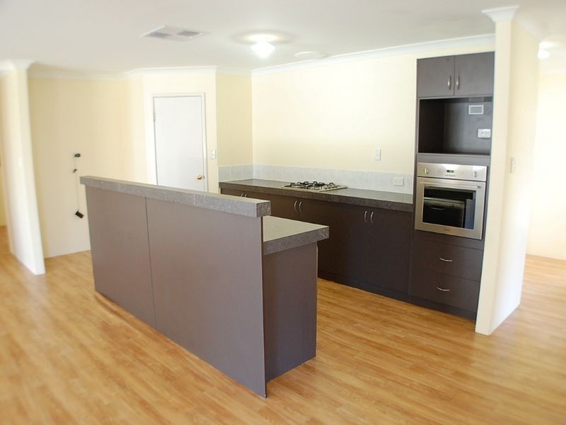 5 Becher Avenue, Canning Vale WA 6155