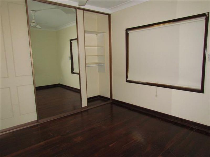 77 Henley Street, Como WA 6152