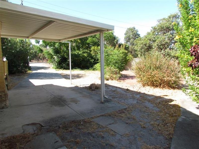 77 Henley Street, Como WA 6152