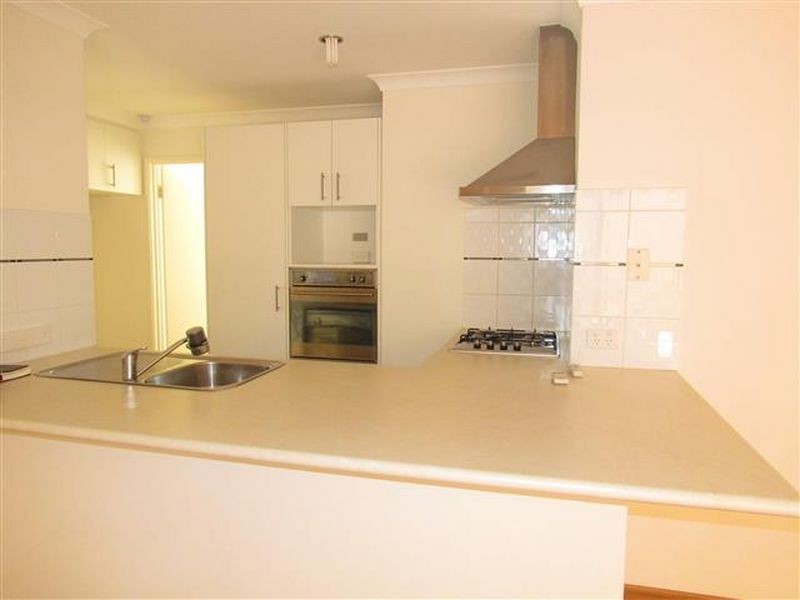 6 Viking Way, Darch WA 6065