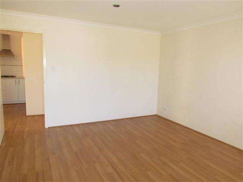 6 Viking Way, Darch WA 6065