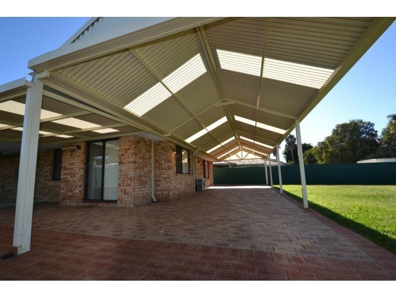 4 Woodbridge Mews, Beldon WA 6027